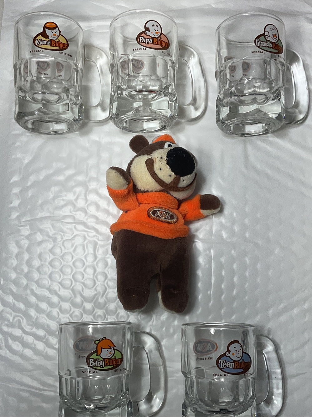 A&W BURGER FAMILY MINI MUG SET